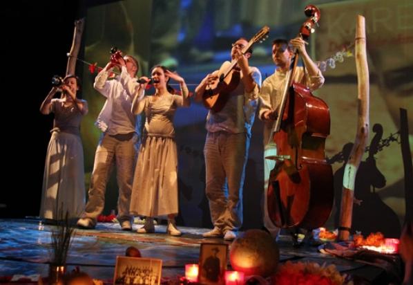 Můj atlas světa, Divadlo Minor