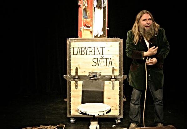 Labyrint světa, Teátr Víti Marčíka